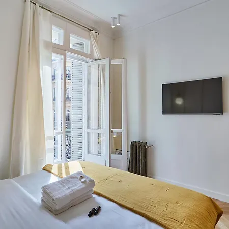 Opera Vendome By Prestige Apartment *