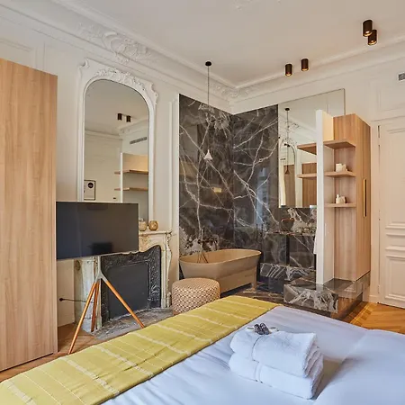 Opera Vendome By Prestige Apartment