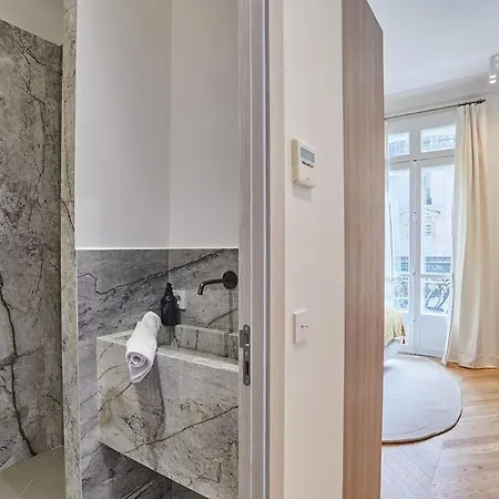 Opera Vendome By Prestige Apartment *