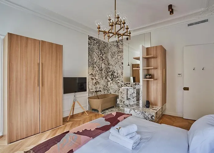 Opera Vendome By Prestige Apartment